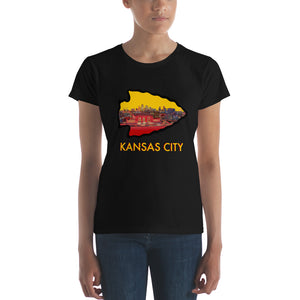 Open image in slideshow, Kansas City Skyline Women&#39;s T-shirt
